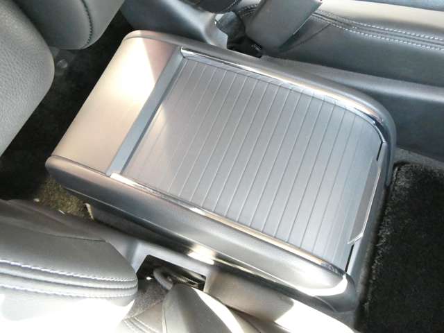 ホンダ オデッセイ　ハイブリッド ２．０ Ｅ：ＨＥＶ アブソルート ＥＸ R2年 (関東) 99