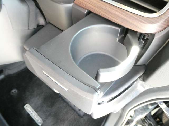 ホンダ オデッセイ　ハイブリッド ２．０ Ｅ：ＨＥＶ アブソルート ＥＸ R2年 (関東) 99