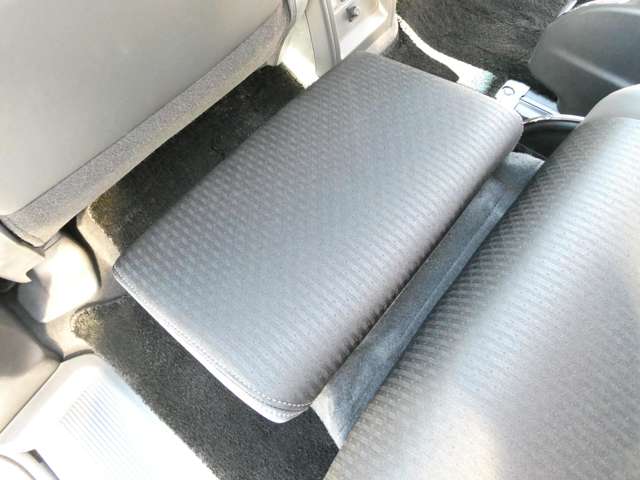 ホンダ オデッセイ　ハイブリッド ２．０ Ｅ：ＨＥＶ アブソルート ＥＸ R2年 (関東) 99