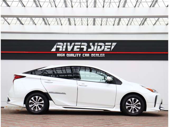 トヨタ プリウス １．８ Ａ プレミアム R3年 (関東) 99