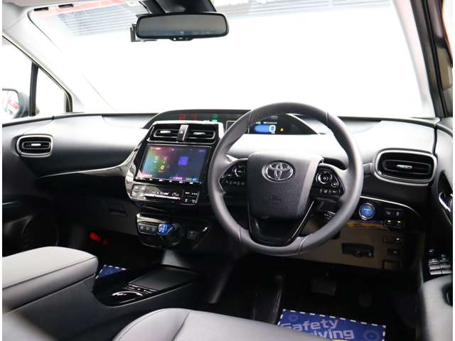 トヨタ プリウス １．８ Ａ プレミアム R3年 (関東) 99