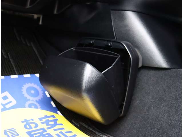 トヨタ プリウス １．８ Ａ プレミアム R3年 (関東) 99