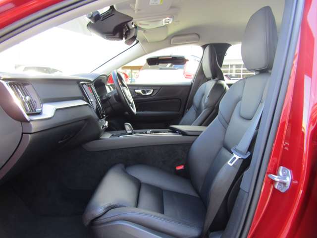 ボルボ Ｖ６０ Ｂ４　モメンタム R3年 (関東) 99