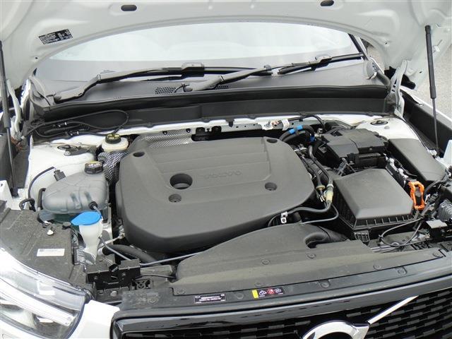 ボルボ ＸＣ４０ Ｔ５ ＡＷＤ Ｒデザイン ４ＷＤ R1年 (東北) 99