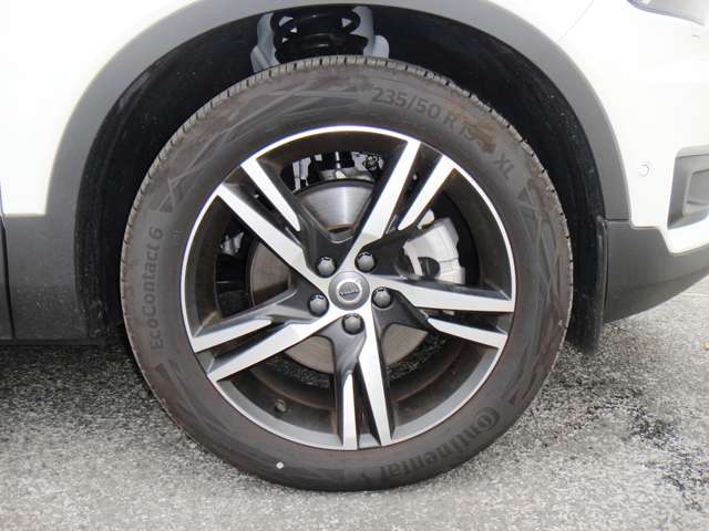 ボルボ ＸＣ４０ Ｔ５ ＡＷＤ Ｒデザイン ４ＷＤ R1年 (東北) 99