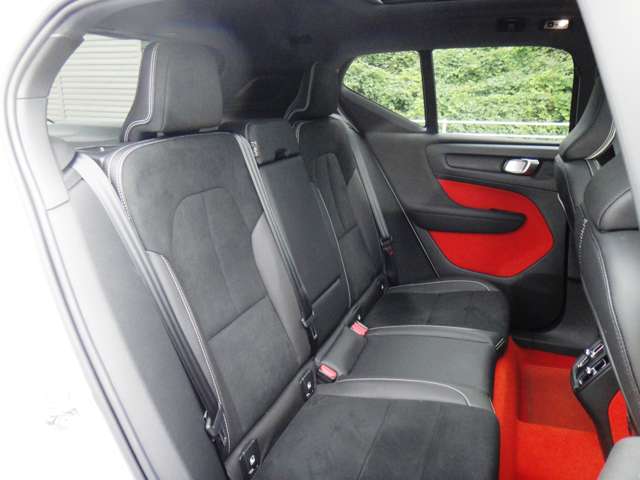 ボルボ ＸＣ４０ Ｔ５ ＡＷＤ Ｒデザイン ４ＷＤ R1年 (東北) 99