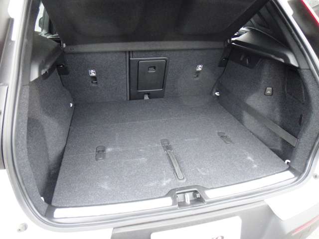 ボルボ ＸＣ４０ Ｔ５ ＡＷＤ Ｒデザイン ４ＷＤ R1年 (東北) 99