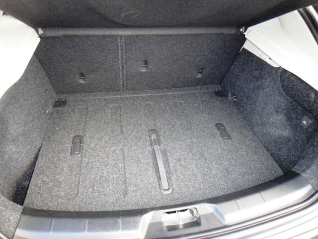 ボルボ Ｖ４０クロスカントリー Ｔ５ ＡＷＤ モメンタム ４ＷＤ H28年 (東北) 99