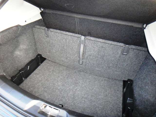 ボルボ Ｖ４０クロスカントリー Ｔ５ ＡＷＤ モメンタム ４ＷＤ H28年 (東北) 99