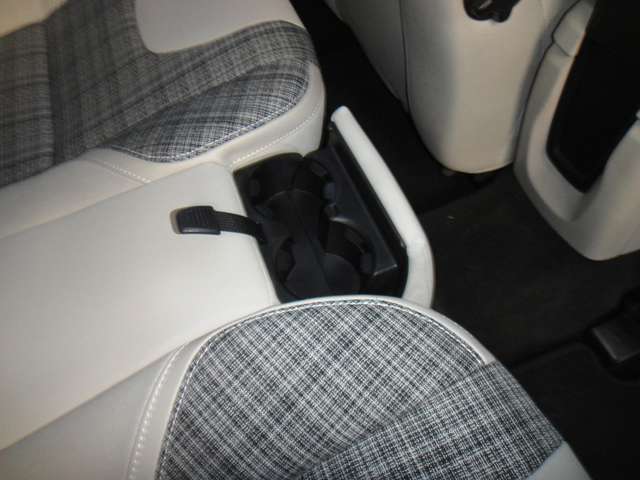 ボルボ Ｖ４０クロスカントリー Ｔ５ ＡＷＤ モメンタム ４ＷＤ H28年 (東北) 99