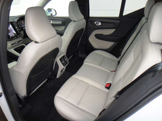 ボルボ ＸＣ４０ アルティメット Ｂ４ ＡＷＤ ４ＷＤ R5年 (東北) 99