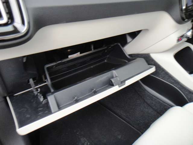 ボルボ ＸＣ４０ アルティメット Ｂ４ ＡＷＤ ４ＷＤ R5年 (東北) 99