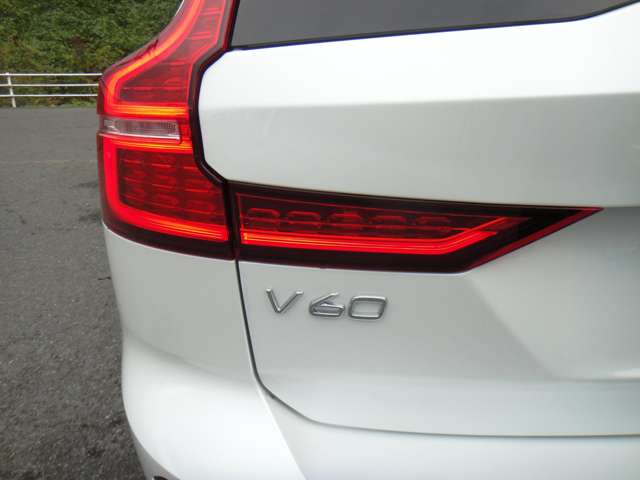 ボルボ Ｖ６０ リチャージ アルティメット Ｔ６ ＡＷＤ プラグイン ハイブリッド ４ＷＤ R5年 (東北) 99