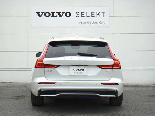 ボルボ Ｖ６０ リチャージ アルティメット Ｔ６ ＡＷＤ プラグイン ハイブリッド ４ＷＤ R5年 (東北) 99