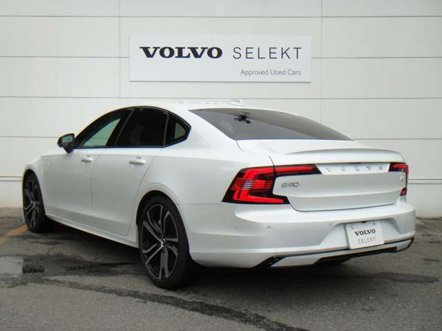 ボルボ Ｓ９０ リチャージ アルティメット Ｔ８ ＡＷＤ プラグイン ハイブリッド ４ＷＤ R5年 (東北) 99