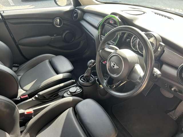 ミニ ミニ クーパーＤ ５ドア サザーク H30年 (東北) 99