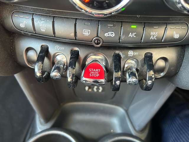 ミニ ミニ クーパーＤ ５ドア サザーク H30年 (東北) 99