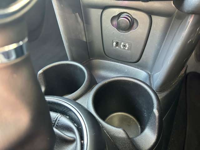 ミニ ミニ クーパーＤ ５ドア サザーク H30年 (東北) 99