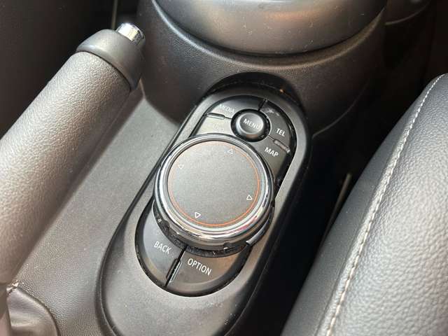 ミニ ミニ クーパーＤ ５ドア サザーク H30年 (東北) 99