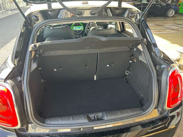 ミニ ミニ クーパーＤ ５ドア サザーク H30年 (東北) 99