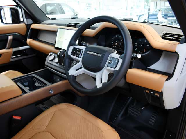 ランドローバー ディフェンダー １３０ ローンチ エディション ディーゼルターボ ４ＷＤ R5年 (関東) 99