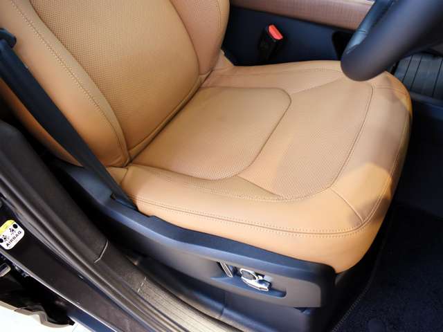 ランドローバー ディフェンダー １３０ ローンチ エディション ディーゼルターボ ４ＷＤ R5年 (関東) 99