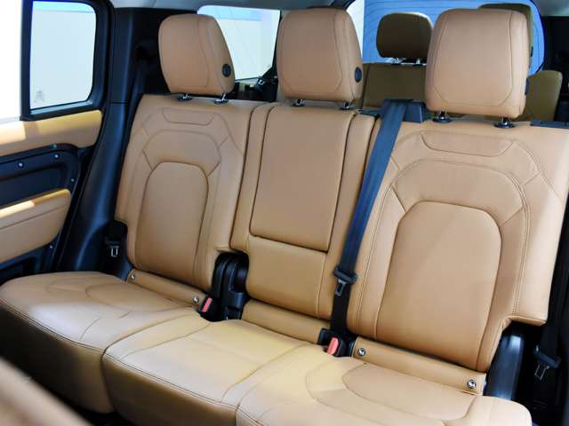 ランドローバー ディフェンダー １３０ ローンチ エディション ディーゼルターボ ４ＷＤ R5年 (関東) 99