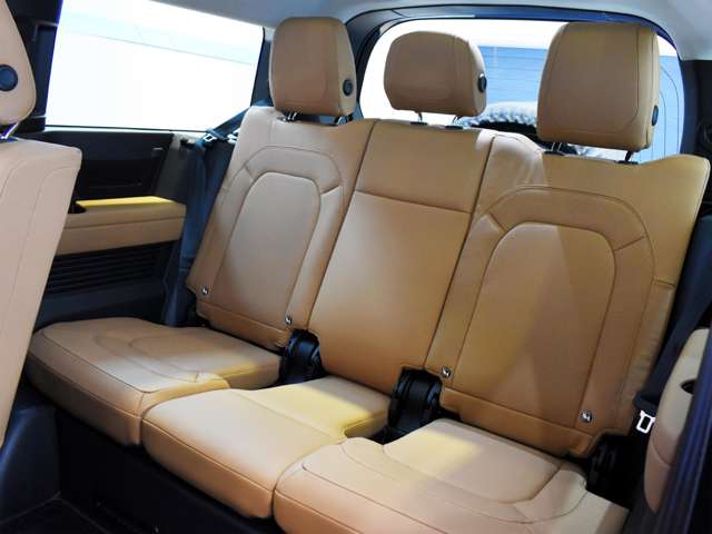 ランドローバー ディフェンダー １３０ ローンチ エディション ディーゼルターボ ４ＷＤ R5年 (関東) 99