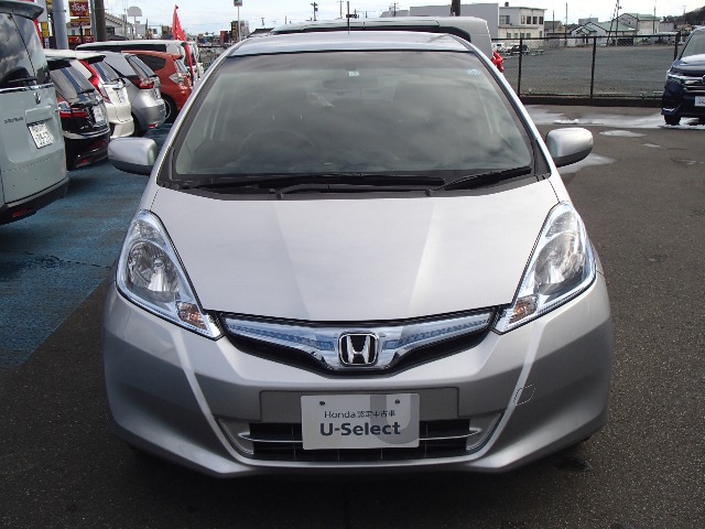 ホンダ フィット　ハイブリッド １．３ スマートセレクション ファインスタイル H25年 (東北) 99