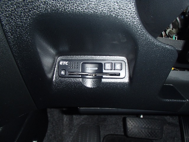 ホンダ フィット　ハイブリッド １．３ スマートセレクション ファインスタイル H25年 (東北) 99