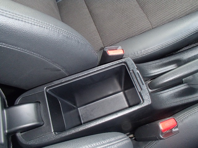 ホンダ フィット　ハイブリッド １．３ スマートセレクション ファインスタイル H25年 (東北) 99