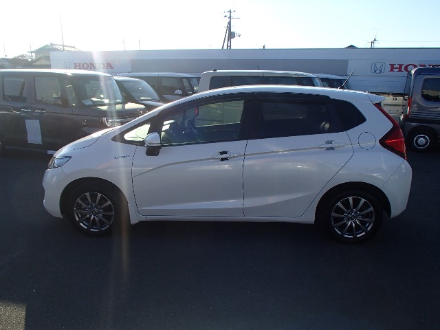 ホンダ フィット　ハイブリッド １．５ ハイブリッド Ｌパッケージ H28年 (東北) 99