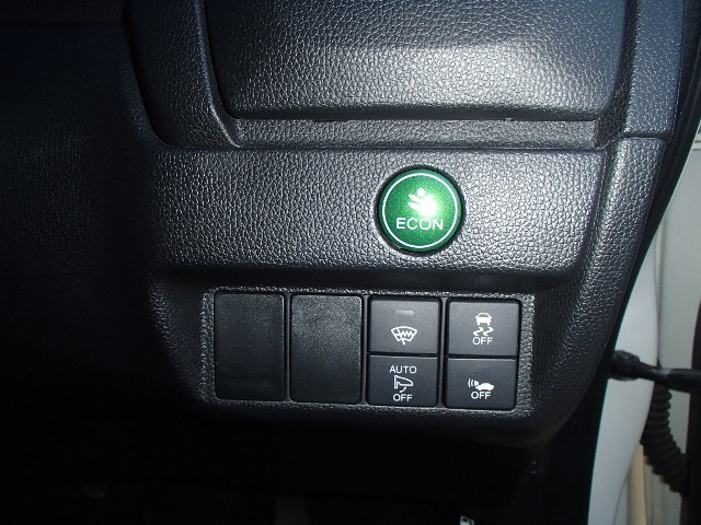 ホンダ フィット　ハイブリッド １．５ ハイブリッド Ｌパッケージ H28年 (東北) 99