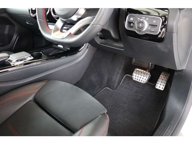 メルセデスベンツ Ａクラス Ａ１８０ スタイル ＡＭＧライン H30年 (近畿) 99