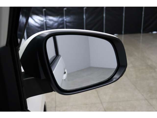 トヨタ ヴォクシー １．８ ハイブリッド Ｓ－Ｚ R5年 (東海) 99