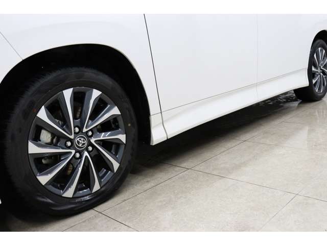 トヨタ ヴォクシー １．８ ハイブリッド Ｓ－Ｚ R5年 (東海) 99