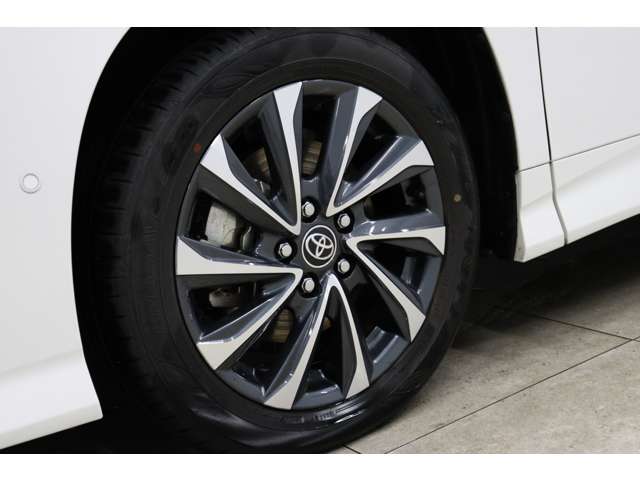 トヨタ ヴォクシー １．８ ハイブリッド Ｓ－Ｚ R5年 (東海) 99