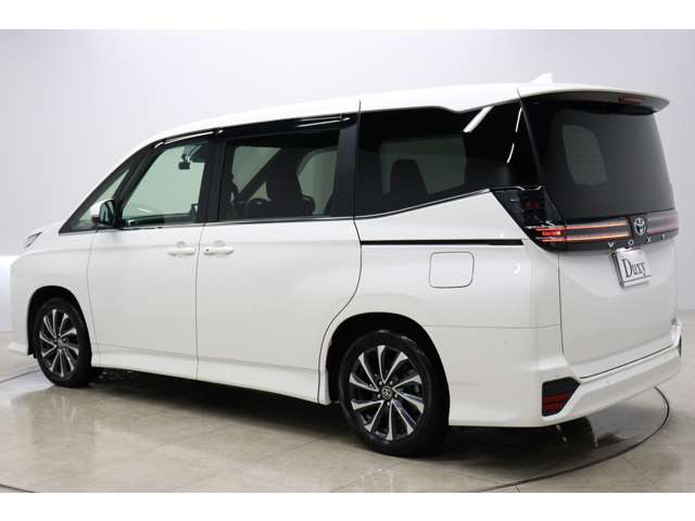 トヨタ ヴォクシー １．８ ハイブリッド Ｓ－Ｚ R5年 (東海) 99