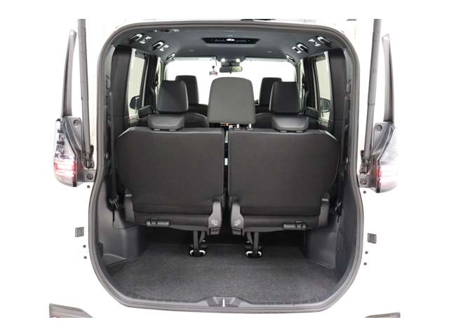 トヨタ ヴォクシー １．８ ハイブリッド Ｓ－Ｚ R5年 (東海) 99