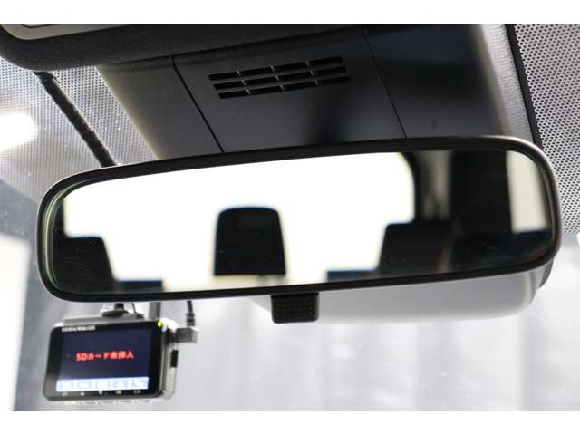 トヨタ ヴォクシー １．８ ハイブリッド Ｓ－Ｚ R5年 (東海) 99