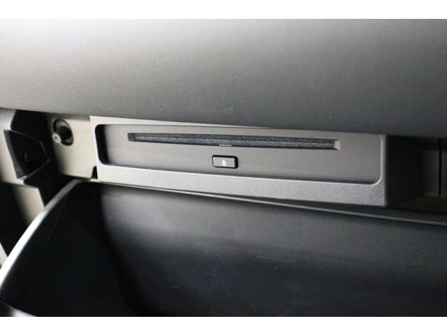 トヨタ ヴォクシー １．８ ハイブリッド Ｓ－Ｚ R5年 (東海) 99