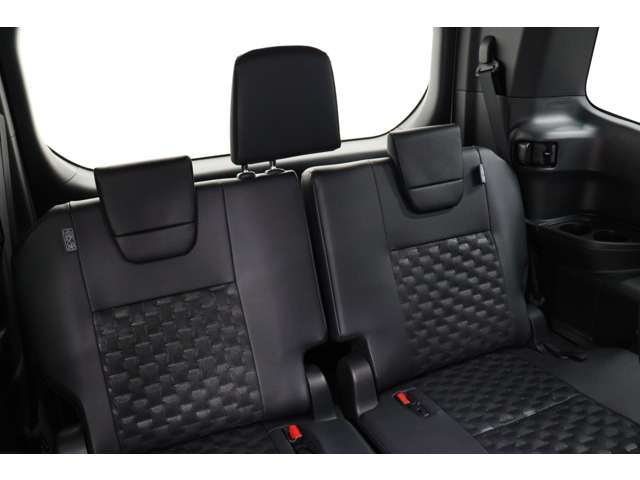 トヨタ ヴォクシー １．８ ハイブリッド Ｓ－Ｚ R5年 (東海) 99