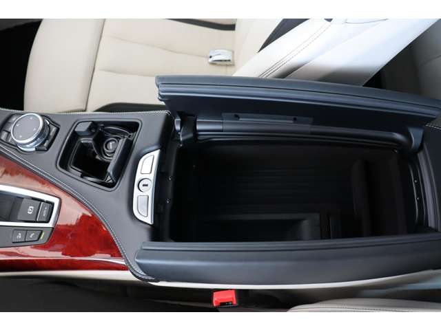 ＢＭＷアルピナ Ｂ６グランクーペ ビターボ アルラット ４ＷＤ H29年 (近畿) 99