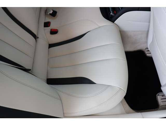 ＢＭＷアルピナ Ｂ６グランクーペ ビターボ アルラット ４ＷＤ H29年 (近畿) 99