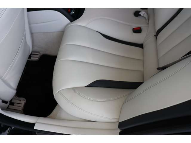 ＢＭＷアルピナ Ｂ６グランクーペ ビターボ アルラット ４ＷＤ H29年 (近畿) 99