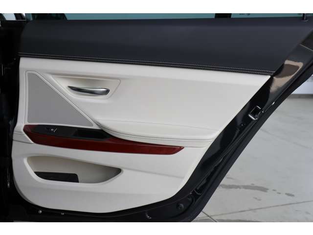 ＢＭＷアルピナ Ｂ６グランクーペ ビターボ アルラット ４ＷＤ H29年 (近畿) 99