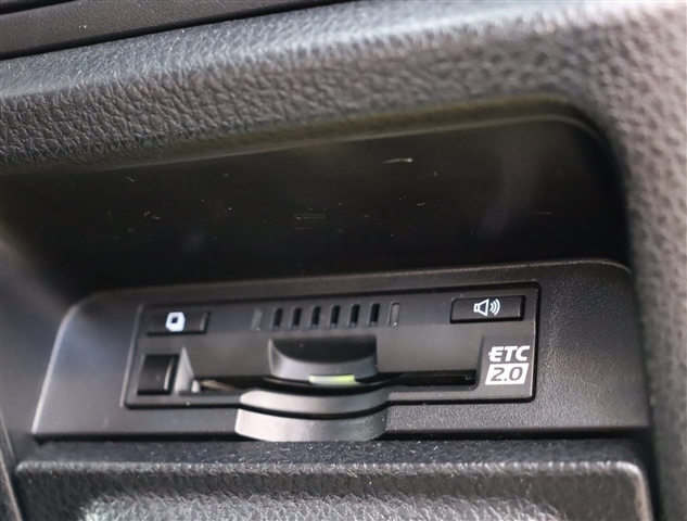 トヨタ ヴォクシー １．８ ハイブリッド ＺＳ 煌ＩＩ R1年 (関東) 99