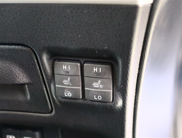 トヨタ ヴォクシー １．８ ハイブリッド ＺＳ 煌ＩＩ R1年 (関東) 99