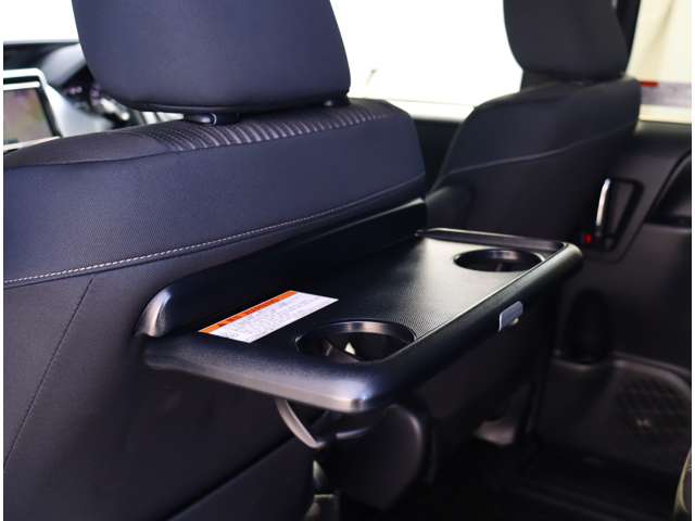 トヨタ ヴォクシー １．８ ハイブリッド ＺＳ 煌ＩＩ R1年 (関東) 99