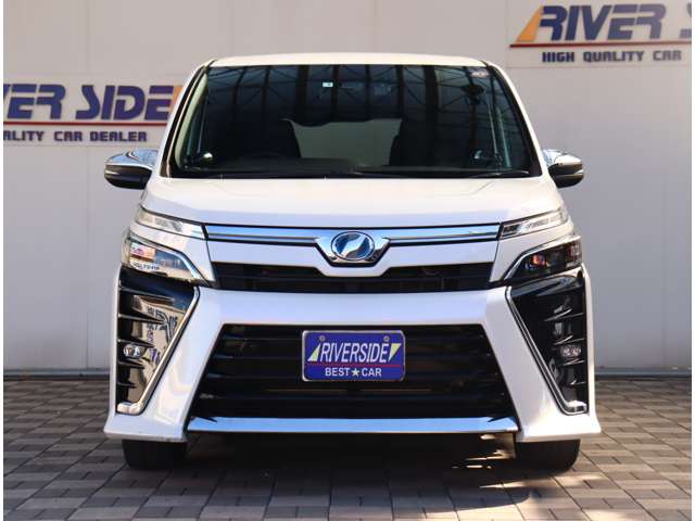 トヨタ ヴォクシー １．８ ハイブリッド ＺＳ 煌ＩＩ R1年 (関東) 99